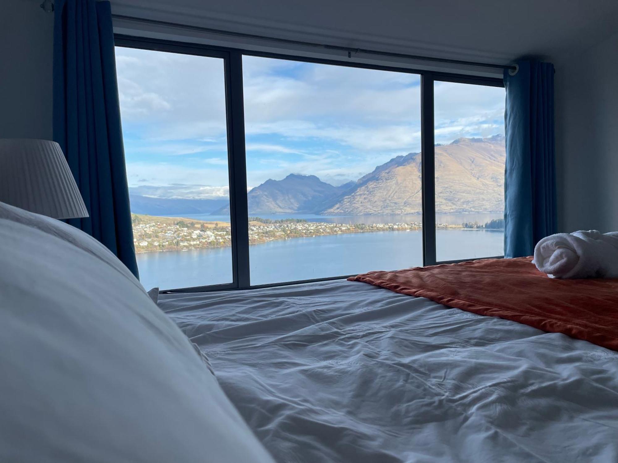Ming'S Lakeside Goldleaf Suites Queenstown Exterior photo