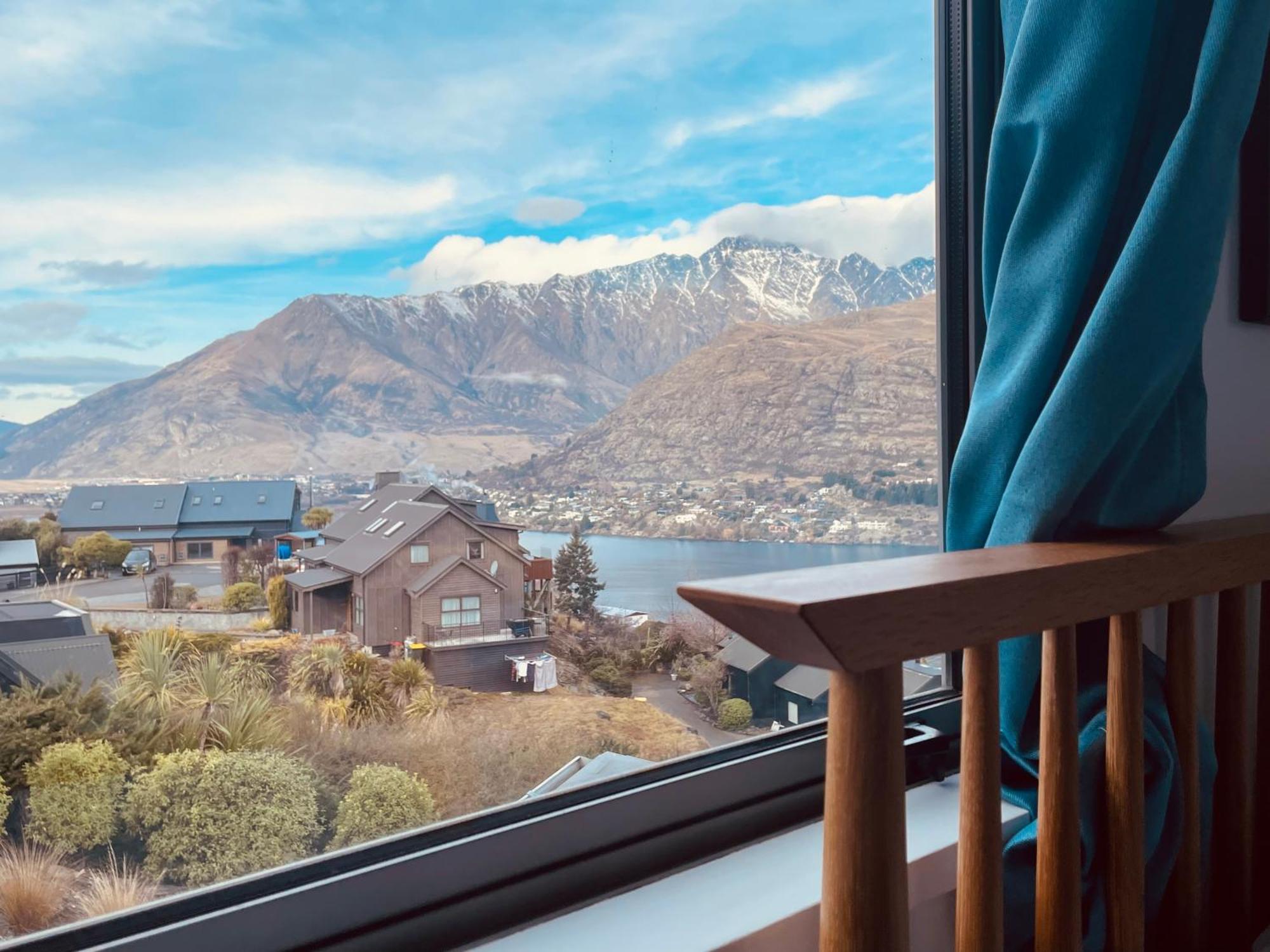 Ming'S Lakeside Goldleaf Suites Queenstown Exterior photo